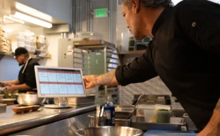 Revolutionizing Order Management The Power of KioskKitchen Display Solutions