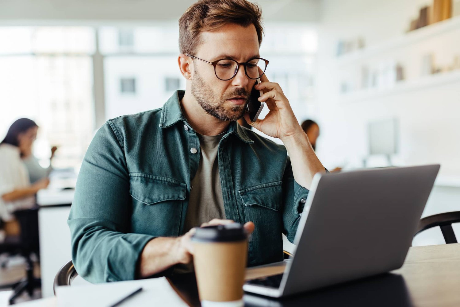 How to Become a Productivity Coach Online and Help Others Maximize Their Potential