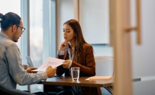 Enroll in a High Ticket Sales Course with Coaching to Elevate Your Career